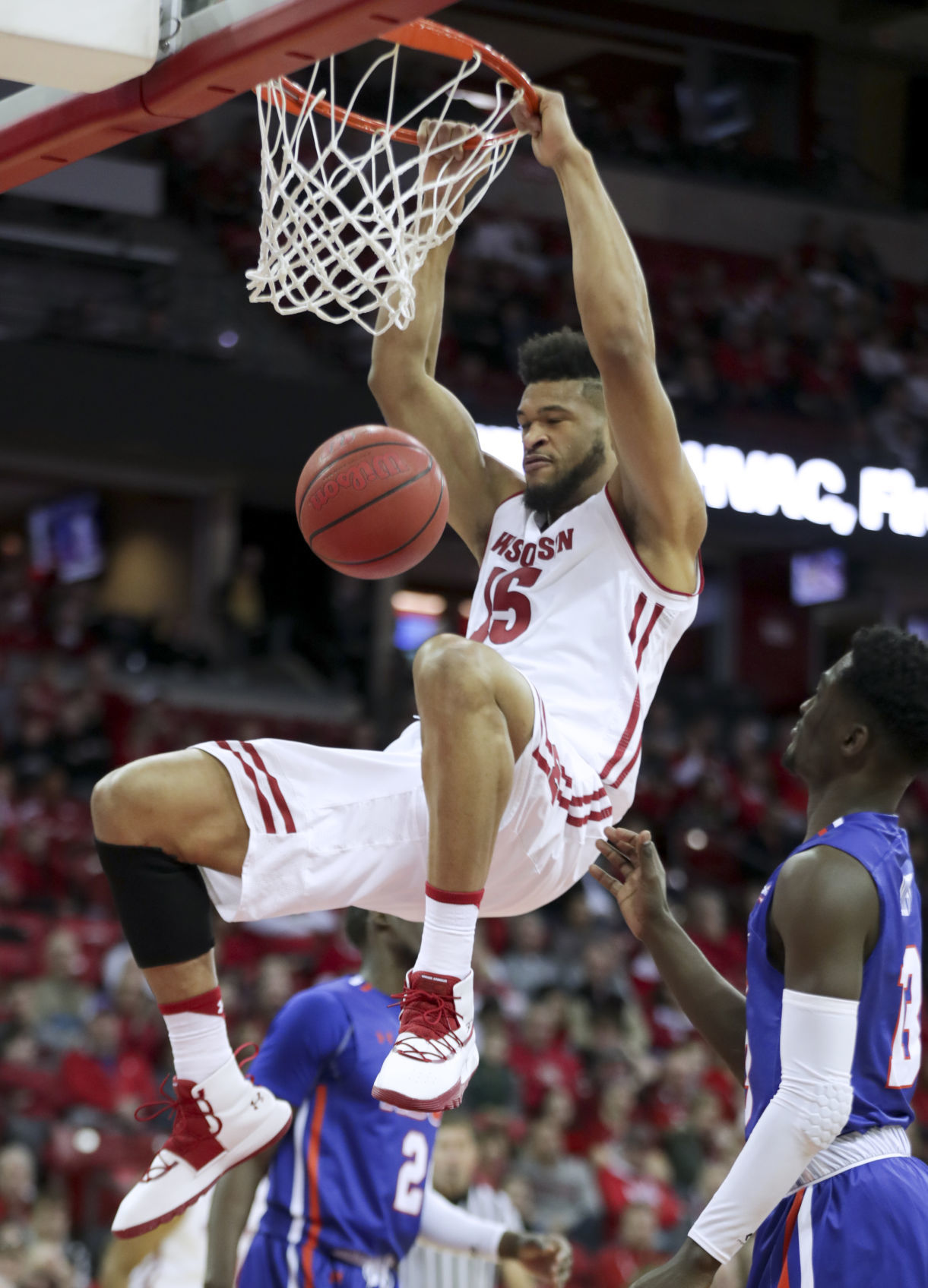 Badgers 96, Huskies 59